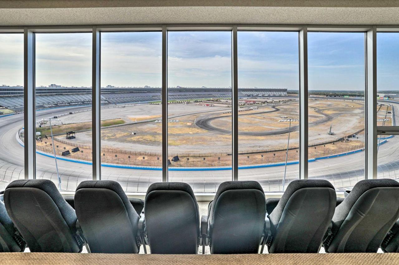 Fort Worth Condo With Racetrack Views And Pool Access Exterior foto