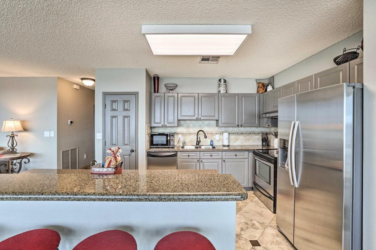 Fort Worth Condo With Racetrack Views And Pool Access Exterior foto