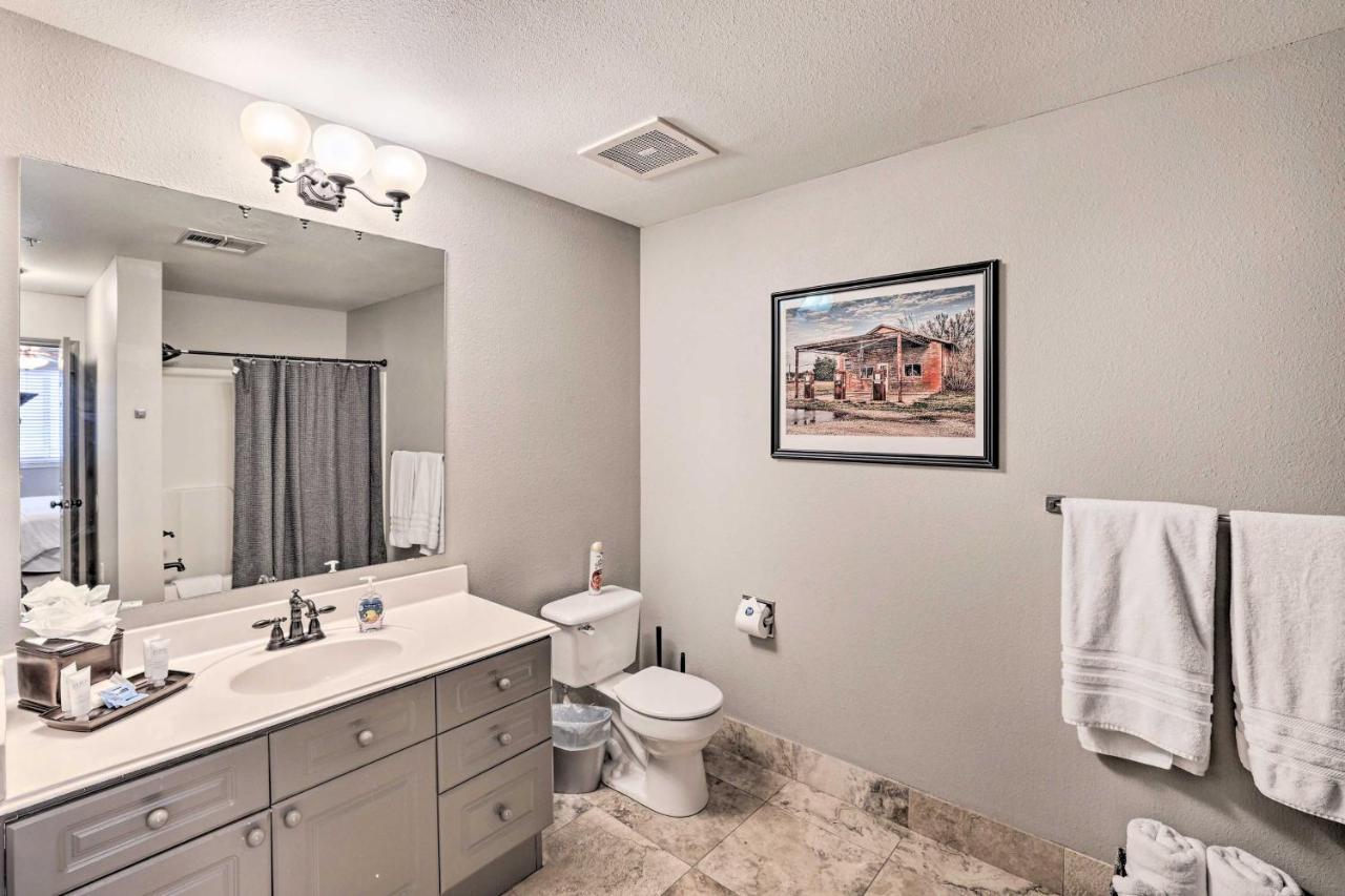 Fort Worth Condo With Racetrack Views And Pool Access Exterior foto